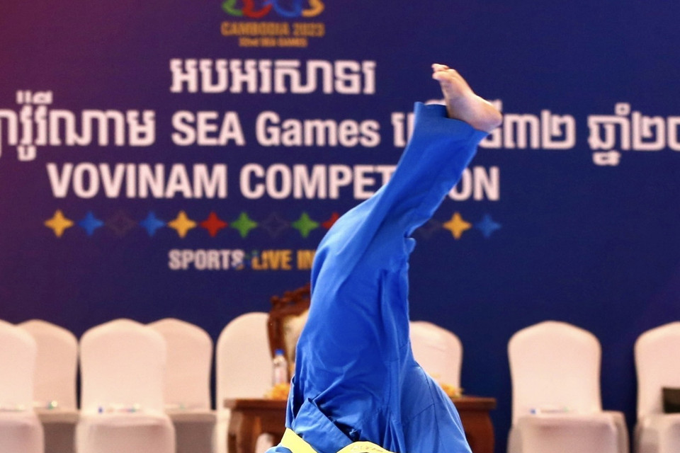 Nội dung tự vệ nữ, vận động viên Nguyễn Thị Hoài Nương và Nguyễn Hoàng Dũ đoạt huy chương Vàng môn Vovinam với thành tích 272 điểm. Các vận động viên Vovinam Việt Nam đã thể hiện xuất sắc trình độ với 7 huy chương Vàng (trong đó 4 huy chương Vàng đối kháng và 3 huy chương Vàng biểu diễn). (Ảnh: TTXVN)