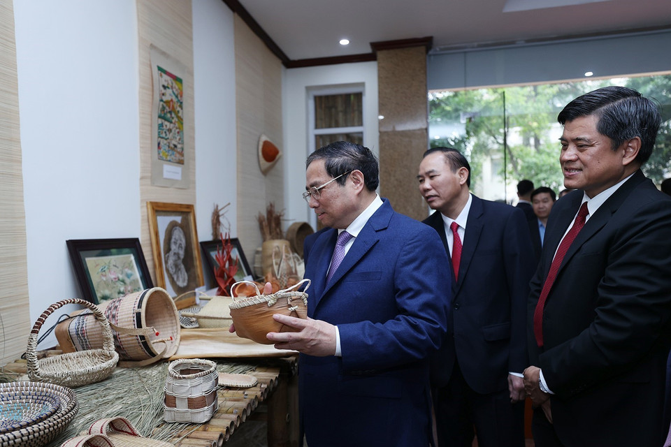 Sáng 13/1, tại Hà Nội, Thủ tướng Phạm Minh Chính đến dự và chỉ đạo hội nghị tổng kết công tác năm 2022 và triển khai nhiệm vụ năm 2023 của Bộ Nông nghiệp và Phát triển Nông thôn. (Ảnh: Dương Giang/TTXVN)