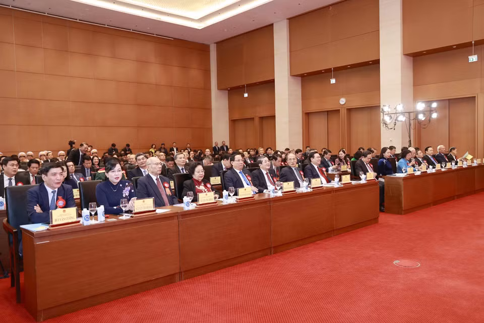 Chủ tịch Quốc hội Vương Đình Huệ và các đại biểu dự lễ kỷ niệm. (Ảnh: Doãn Tấn/TTXVN)
