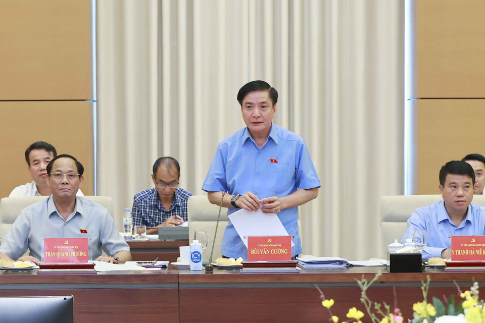 Tổng Thư ký Quốc hội, Chủ nhiệm Văn phòng Quốc hội Bùi Văn Cường phát biểu. (Ảnh: Doãn Tấn/TTXVN)