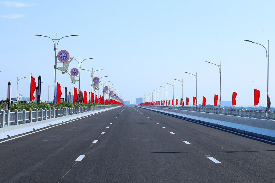 Cầu Vĩnh Tuy giai đoạn 2 chính thức đưa vào sử dụng. (Ảnh: Dương Giang/TTXVN)