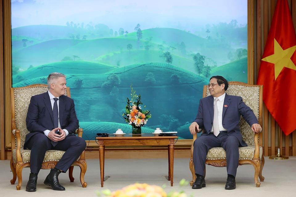 Thủ tướng Phạm Minh Chính tiếp Tổng Thư ký OECD Mathias Cormann. (Ảnh: Dương Giang/TTXVN) 