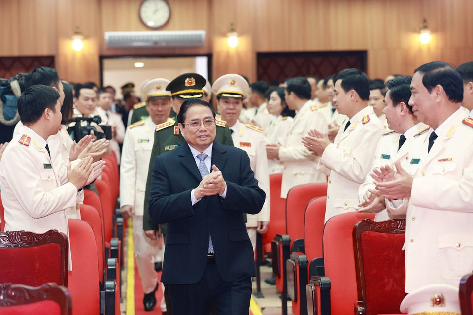 Thủ tướng Phạm Minh Chính đến thăm, chúc Tết cán bộ, chiến sỹ Bộ Tư lệnh Cảnh vệ. (Ảnh: Dương Giang/TTXVN)