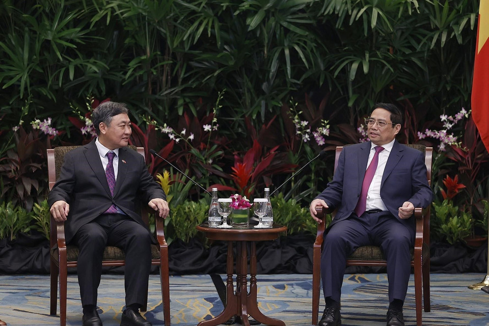 Thủ tướng Phạm Minh Chính tiếp ông Tow Heng Tan, Phó Chủ tịch Hội đồng Quản trị Tập đoàn Sembcorp. (Ảnh: Dương Giang/TTXVN)