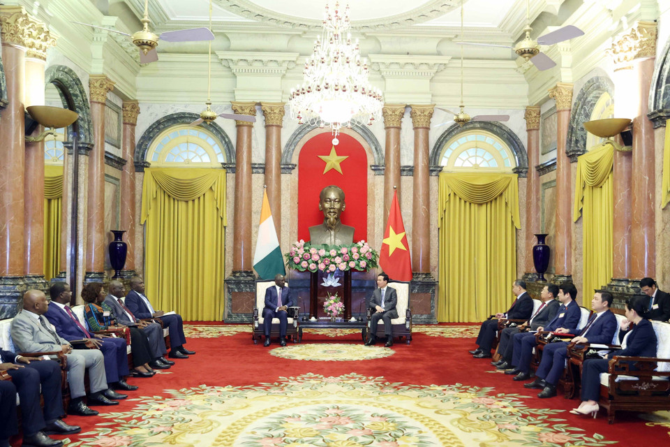  Quang cảnh buổi tiếp Chủ tịch Quốc hội Bờ Biển Ngà (Côte d'Ivoire) Adama Bictogo của Chủ tịch nước Võ Văn Thưởng. (Ảnh: Thống Nhất/TTXVN)