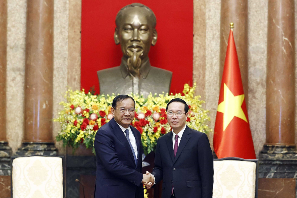 Chiều 21/3, tại Phủ Chủ tịch, Chủ tịch nước Võ Văn Thưởng tiếp Phó Thủ tướng, Bộ trưởng Ngoại giao và Hợp tác quốc tế Campuchia Prak Sokhonn. (Ảnh: Thống Nhất/TTXVN)