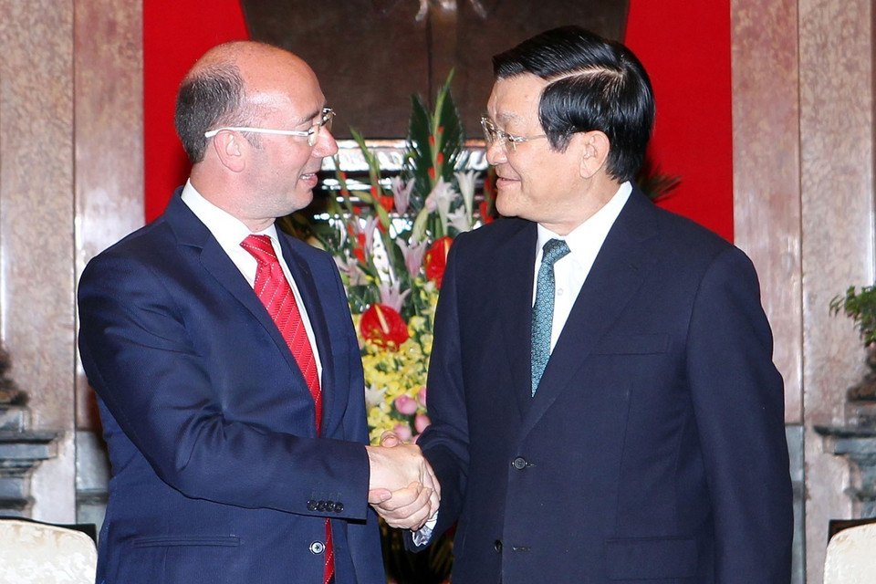 Chủ tịch nước Trương Tấn Sang tiếp ông Rudy Demotte, Thủ hiến vùng Wallonie-Brussels, Vương quốc Bỉ thăm chính thức Việt Nam (Hà Nội, 9/4/2013). (Ảnh: Nguyễn Khang/TTXVN)