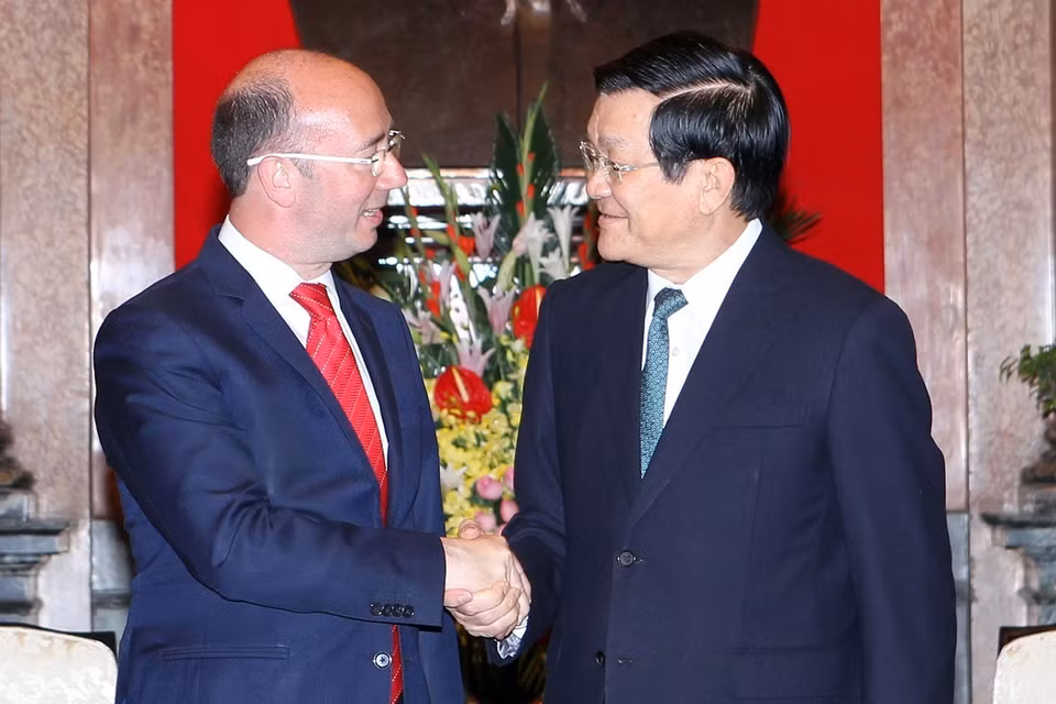 Chủ tịch nước Trương Tấn Sang tiếp ông Rudy Demotte, Thủ hiến vùng Wallonie-Brussels, Vương quốc Bỉ thăm chính thức Việt Nam (Hà Nội, 9/4/2013). (Ảnh: Nguyễn Khang/TTXVN)