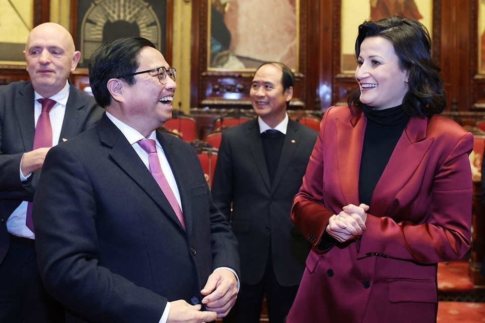 Thủ tướng Phạm Minh Chính hội kiến Chủ tịch Thượng viện Bỉ Stephanie D’Hose (Brussels, 15/12/2022). (Ảnh: Dương Giang/TTXVN)