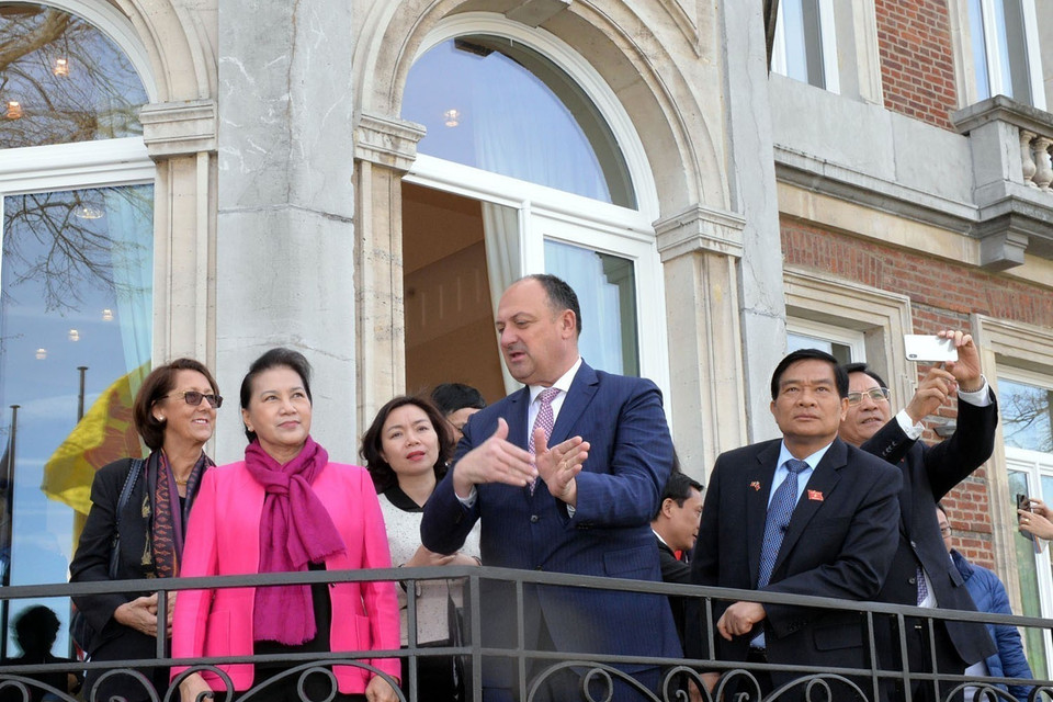 Trong chương trình thăm và làm việc tại Nghị viện châu Âu, sáng 5/4/2019, Chủ tịch Quốc hội Nguyễn Thị Kim Ngân gặp Bộ trưởng kiêm Chủ tịch vùng Wallonie, ông Willy Borsus trong chuyến thăm chính thức Vương quốc Bỉ. (Ảnh: Trọng Đức/TTXVN)