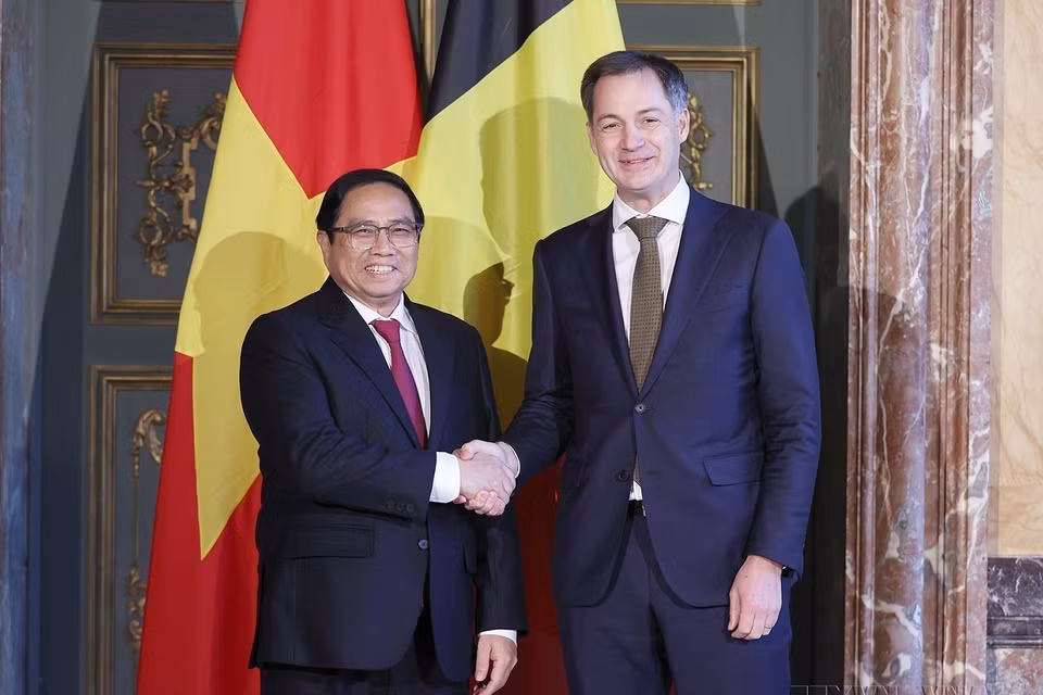 Thủ tướng Alexander De Croo đón và hội đàm với Thủ tướng Phạm Minh Chính thăm chính thức thức Vương quốc Bỉ (Brussels, 13/12/2022). (Ảnh: Dương Giang/TTXVN)