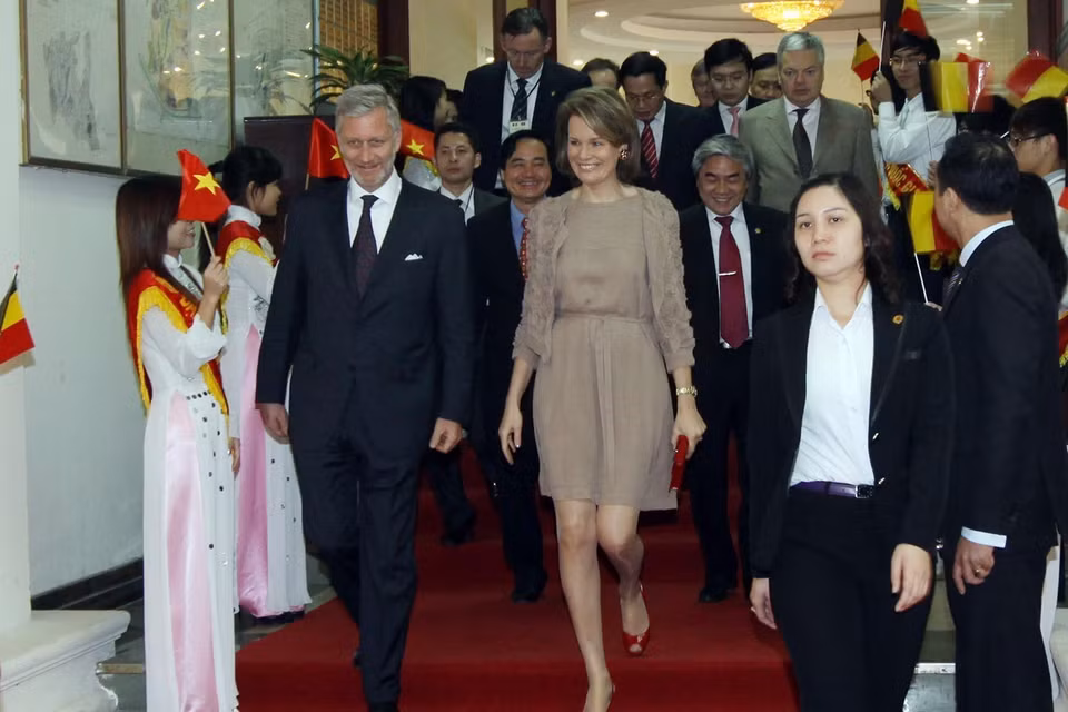 Nhân chuyến thăm Việt Nam, sáng 12/3/2012, Thái tử Vương quốc Bỉ Philippe và Công nương Mathilde đến dự và phát biểu tại hội thảo Xã hội và công nghệ không gian do Đại học Quốc gia Hà Nội tổ chức. (Ảnh: Trọng Đức/TTXVN)