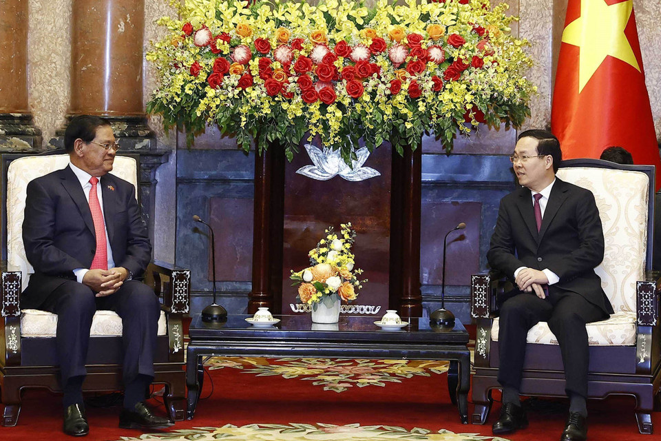 Hình ảnh Chủ tịch nước Võ Văn Thưởng tiếp Phó Thủ tướng, Bộ trưởng Bộ Nội vụ Campuchia Samdech Krolahom Sar Kheng. (Ảnh: Thống Nhất/TTXVN)