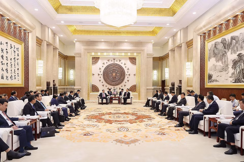 Nhân dịp tham dự Hội chợ Trung Quốc-ASEAN (CAEXPO) và Hội nghị Thượng đỉnh Thương mại-Đầu tư Trung Quốc-ASEAN (CABIS) lần thứ 20 tại thành phố Nam Ninh (Quảng Tây, Trung Quốc), sáng 16/9/2023, Thủ tướng Phạm Minh Chính tiếp ông Lưu Ninh, Bí thư Khu ủy Quảng Tây, Trung Quốc. (Ảnh: Dương Giang/TTXVN)
