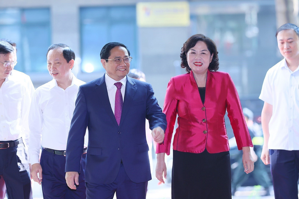 Sáng 15/7, tại Hà Nội, Thủ tướng Phạm Minh Chính tới dự hội nghị sơ kết hoạt động ngân hàng 6 tháng đầu năm và triển khai nhiệm vụ 6 tháng cuối năm 2023, do Ngân hàng Nhà nước Việt Nam tổ chức. (Ảnh: Dương Giang/TTXVN)