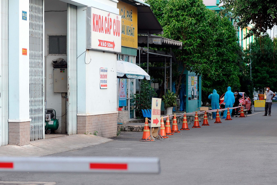Từ ngày 3/6, Bệnh viện Đa khoa quận Gò Vấp tạm ngưng khám bệnh ngoại trú do có trường hợp dương tính với SARS-CoV-2 đến khám bệnh. (Ảnh: An Hiếu/TTXVN)