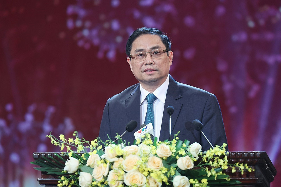 Thủ tướng Phạm Minh Chính kêu gọi đồng bào chiến sĩ cả nước, kiều bào ta ở nước ngoài chung sức đồng lòng với Chính phủ góp sức, góp tiền cho Quỹ vaccine. (Ảnh: Dương Giang/TTXVN)