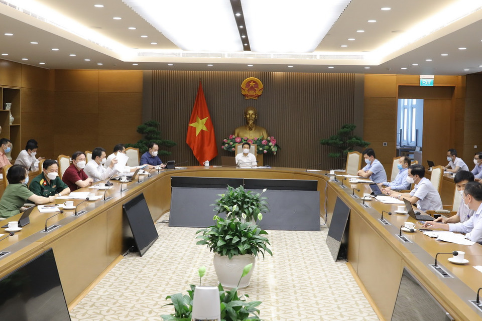 Phó Thủ tướng Vũ Đức Đam, Trưởng Ban Chỉ đạo Quốc gia phòng, chống dịch COVID-19 chủ trì cuộc họp. (Ảnh: Nguyễn Điệp/TTXVN)