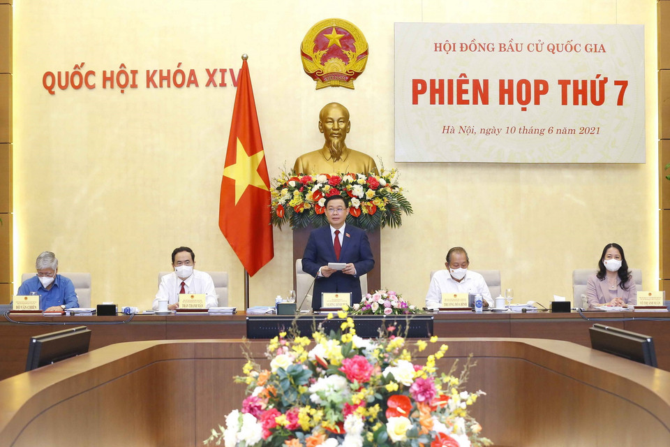 Chủ tịch Quốc hội Vương Đình Huệ phát biểu khai mạc Phiên họp thứ 7, Hội đồng Bầu cử quốc gia. (Ảnh: Doãn Tấn/TTXVN)