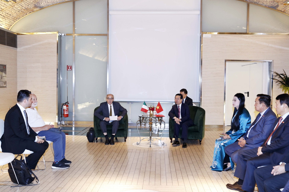 Chủ tịch nước Võ Văn Thưởng tiếp Tổng Bí thư Đảng Cộng sản Italy Mauro Alboresi. (Ảnh: Thống Nhất/TTXVN)