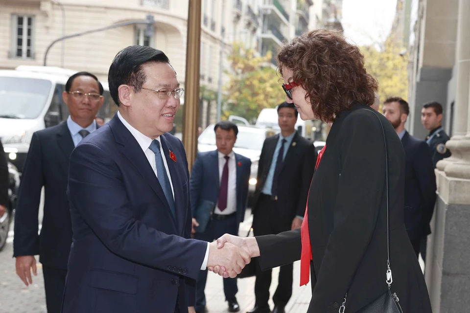 Chủ tịch Quốc hội Vương Đình Huệ đến dự Diễn đàn doanh nghiệp Việt Nam-Argentina. (Ảnh: Doãn Tấn/TTXVN)