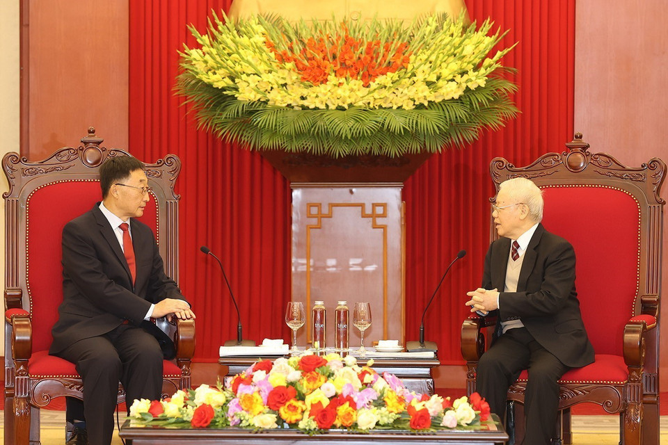 Tổng Bí thư Nguyễn Phú Trọng tiếp ông Lưu Ninh, Bí thư Đảng ủy Khu tự trị dân tộc Choang Quảng Tây, Trung Quốc. (Ảnh: Trí Dũng/TTXVN)