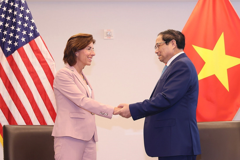 Thủ tướng Phạm Minh Chính tiếp Bộ trưởng Thương mại Hoa Kỳ Gina Raimondo. (Ảnh: Dương Giang/TTXVN)