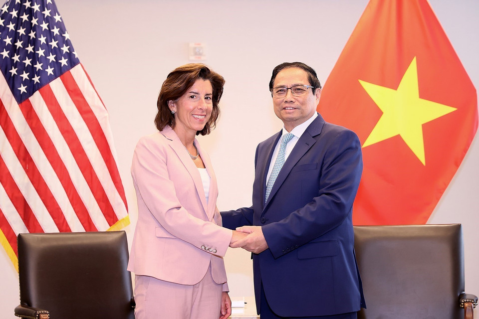 Thủ tướng Phạm Minh Chính tiếp Bộ trưởng Thương mại Hoa Kỳ Gina Raimondo. (Ảnh: Dương Giang/TTXVN)