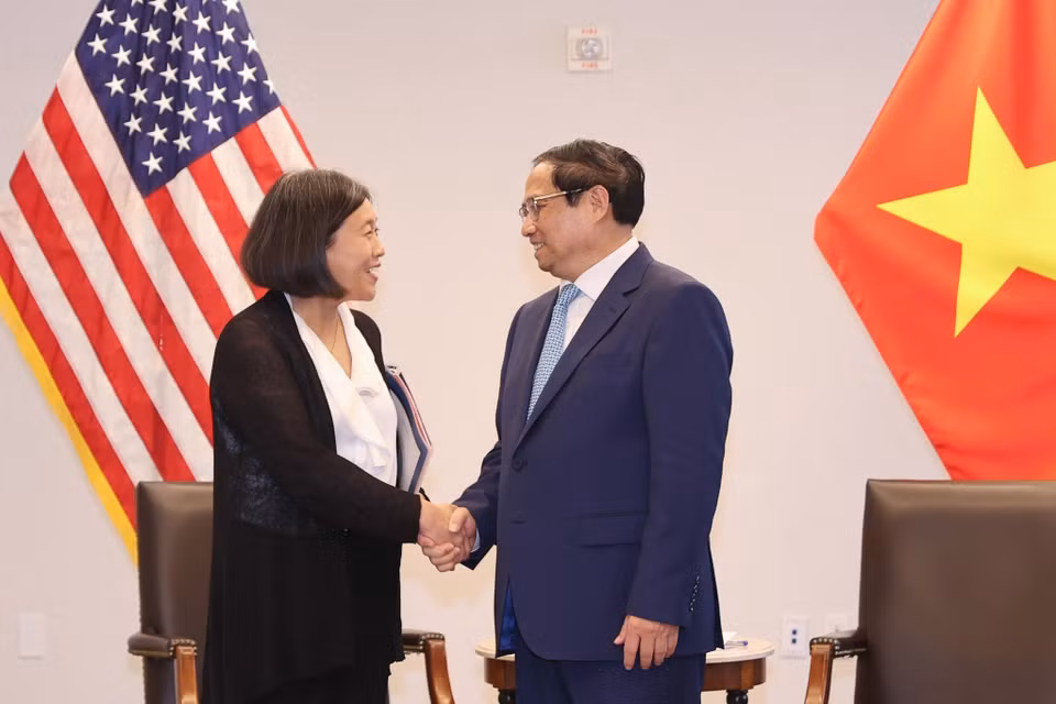 Thủ tướng Phạm Minh Chính tiếp Đại diện Thương mại Hoa Kỳ Katherine Tai. (Ảnh: Dương Giang/TTXVN)