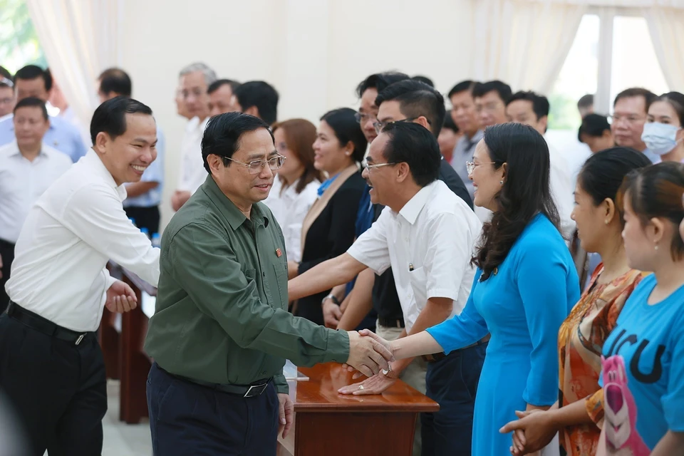 Thủ tướng Phạm Minh Chính với cử tri thành phố Cần Thơ. (Ảnh: Dương Giang/TTXVN)