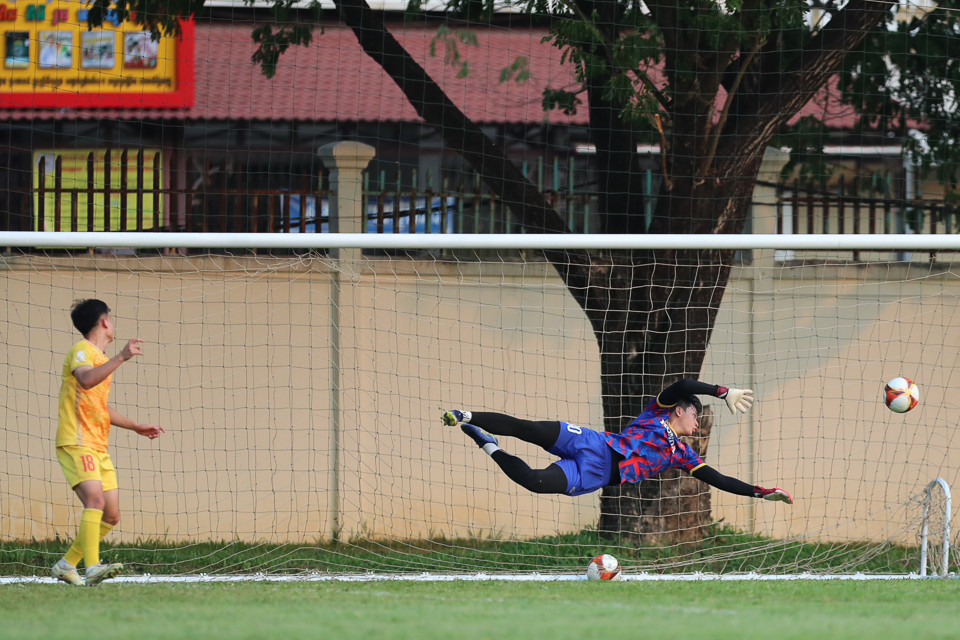 Buổi tập đầu tiên của U22 Việt Nam tại Phnom Penh diễn ra khá nhẹ nhàng. (Nguồn: VFF)