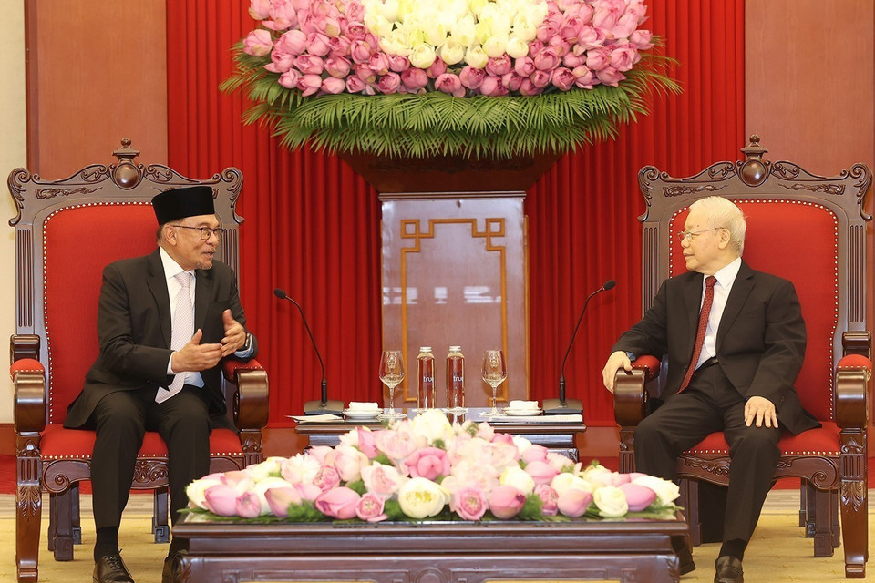 Tổng Bí thư Nguyễn Phú Trọng tiếp Thủ tướng Malaysia Anwar Ibrahim thăm chính thức Việt Nam. (Ảnh: Trí Dũng/TTXVN)