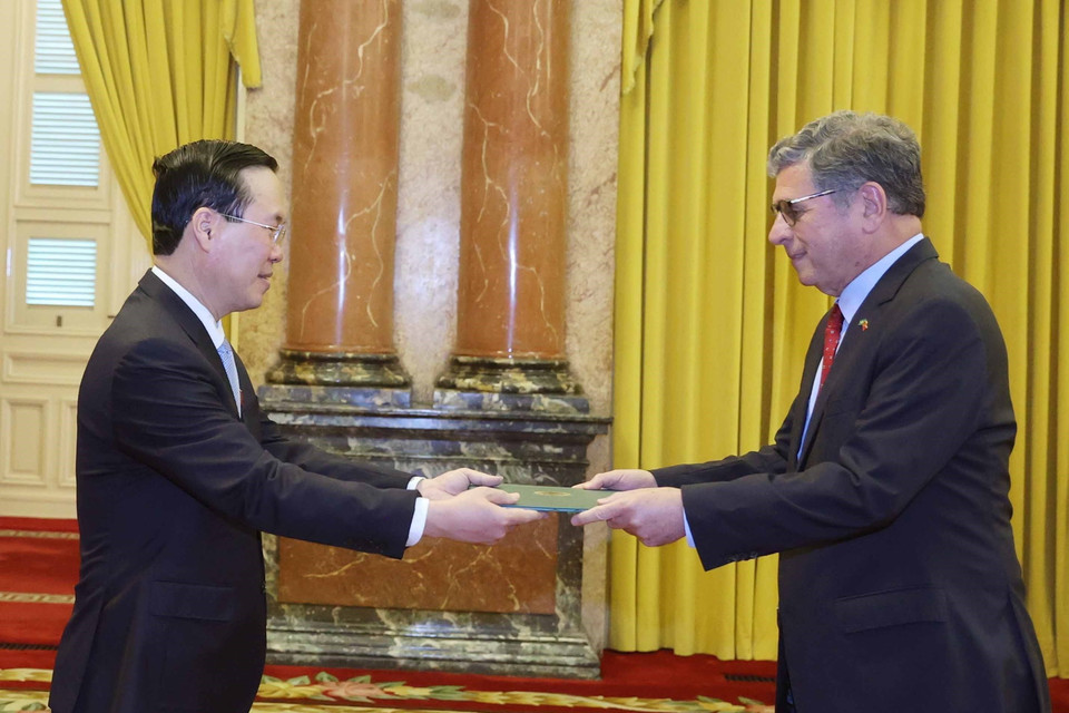 Chủ tịch nước Võ Văn Thưởng tiếp ông Marco Farani, Đại sứ Brazil đến trình Quốc thư. (Ảnh: Thống Nhất/TTXVN)