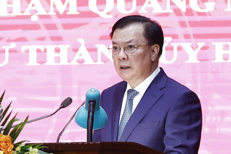 Ủy viên Bộ Chính trị, Bí thư Thành ủy Hà Nội Đinh Tiến Dũng phát biểu. (Ảnh: Thống Nhất/TTXVN)