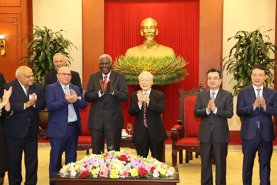 Tổng Bí thư Nguyễn Phú Trọng và Chủ tịch Quốc hội Cuba Esteban Lazo Hernandez cùng các đại biểu. (Ảnh: Trí Dũng/TTXVN)