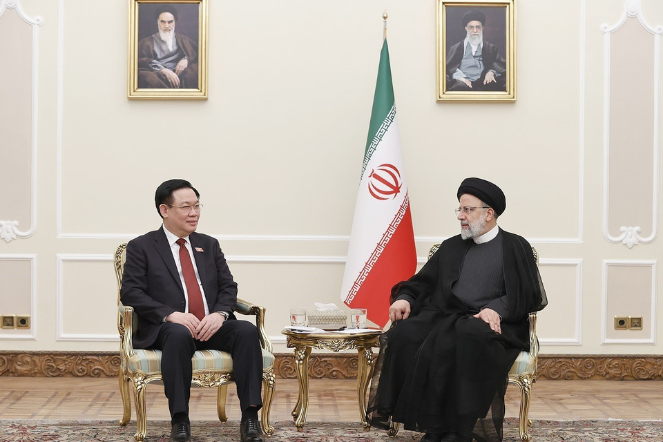 Tổng thống Iran nhiệt liệt chào mừng chuyến thăm của Chủ tịch Quốc hội Vương Đình Huệ. (Ảnh: Doãn Tấn/TTXVN)