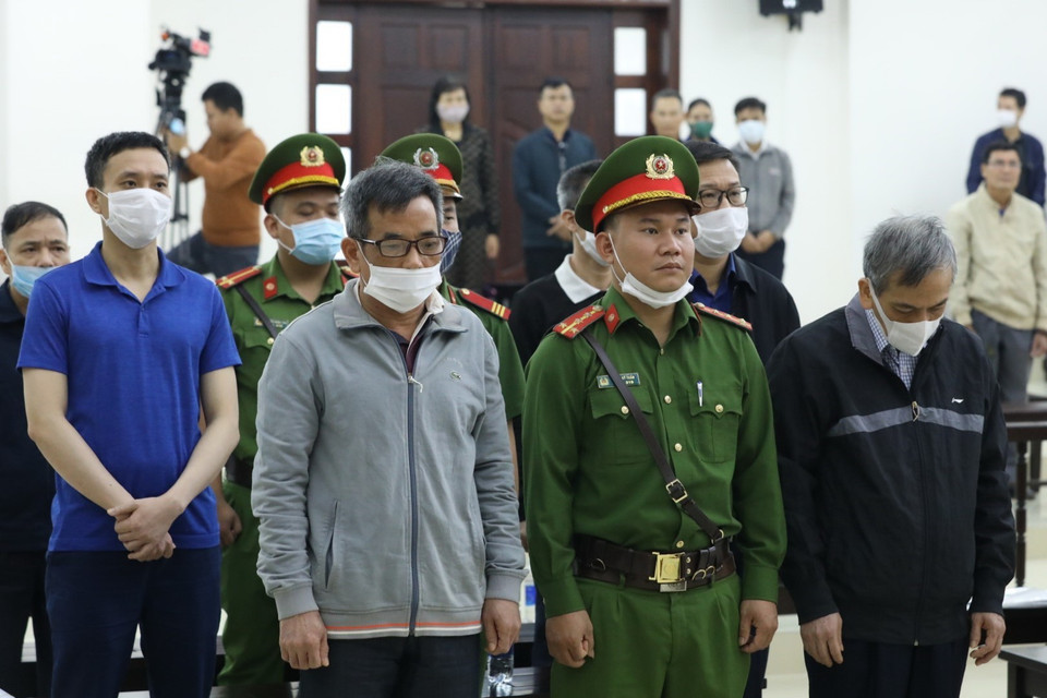 Các bị cáo tại phiên tòa. (Ảnh: Văn Điệp/TTXVN)