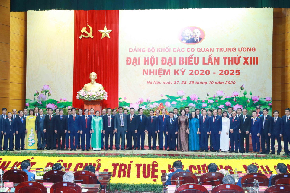 Ban Chấp hành Đảng bộ Khối các cơ quan Trung ương khóa 13 ra mắt Đại hội. (Ảnh: Phương Hoa/TTXVN)