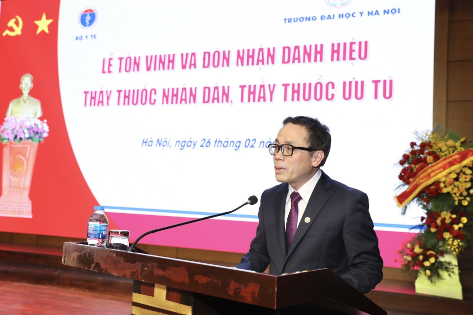 Giáo sư, Tiến sỹ, bác sỹ Tạ Thành Văn, Chủ tịch Hội đồng trường Đại học Y Hà Nội phát biểu. (Ảnh: Minh Quyết/TTXVN)