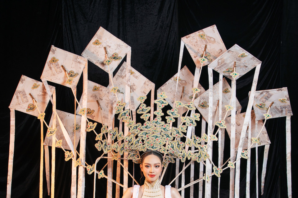 'Cánh diều tuổi thơ' của đội huấn luyện viên Nguyễn Việt Hùng. (Ảnh: PV/Vietnam+)