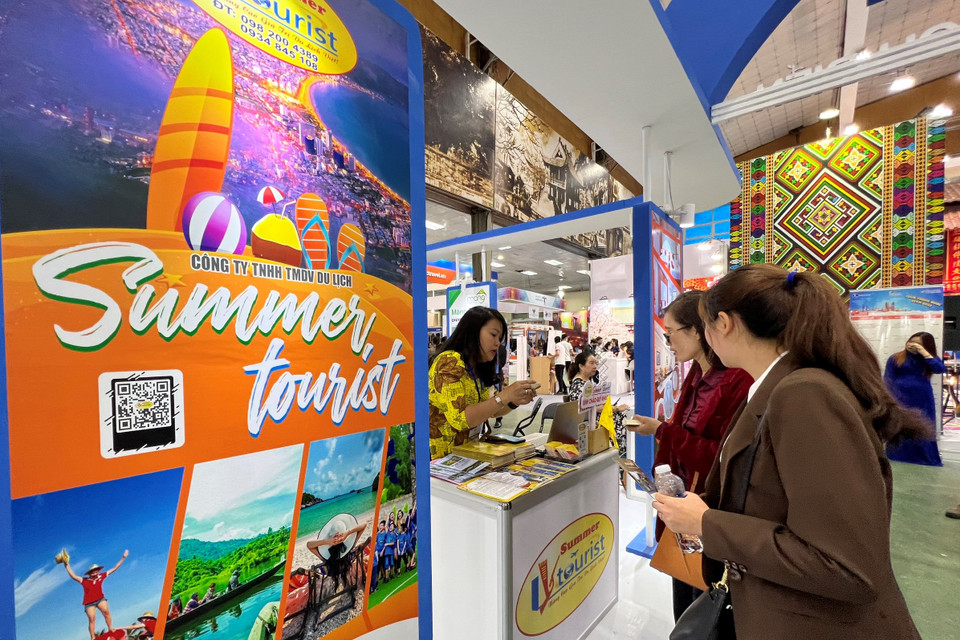 Điểm nhấn của VITM Hà Nội 2023 là các sự kiện xoay quanh những vấn đề nóng của du lịch Việt Nam hiện nay, như: Diễn đàn Phát triển du lịch văn hóa Việt Nam, tọa đàm Giảm thiểu rác thải nhựa trong lĩnh vực du lịch; các hoạt động xúc tiến, quảng bá du lịch của các tỉnh, thành phố; hoạt động liên kết điểm đến. (Ảnh: Mai Mai/Vietnam+)