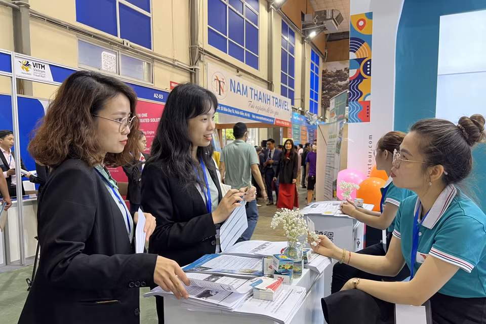 Ban tổ chức dự kiến, hội chợ sẽ thu hút 3.000 doanh nghiệp và 60.000 người dân, du khách, góp phần quan trọng quảng bá hình ảnh về một Việt Nam an toàn, thân thiện, hiền hòa, mến khách, hội nhập và phát triển đến với nhiều du khách tại các thị trường trọng điểm trên thế giới. (Ảnh: Mai Mai/Vietnam+)