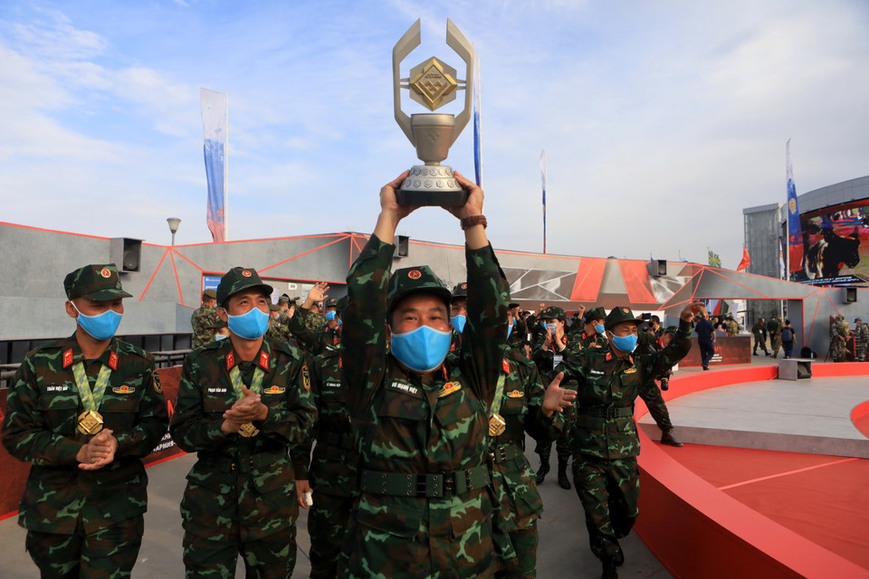 Với thành tích vô địch ở bảng 2, tại kỳ Army Games 2021, Đội tuyển xe tăng Việt Nam được quyền thi đấu tại bảng 1 cuộc thi Tank Biathlon cùng với các đội mạnh nhất hiện nay. (Ảnh: Trần Hiếu/TTXVN)