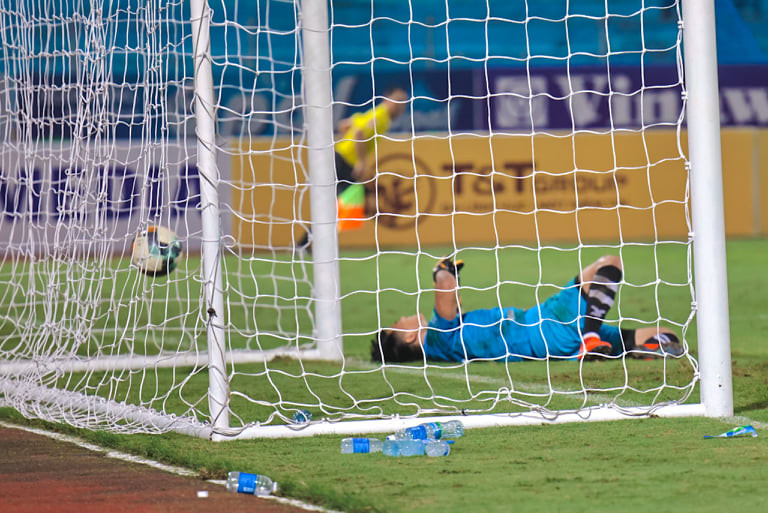 ...và có bàn thắng gỡ hòa 1-1 của Thái Quý chỉ sau đó đúng 6 phút. (Ảnh: Hải An/Vietnam+)