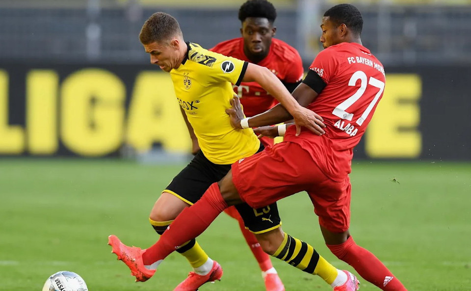 Do kém hơn đối thủ đến 4 điểm (57 so với 61 điểm), Dortmund nhập cuộc đầy quyết tâm để hướng đến chiến thắng.