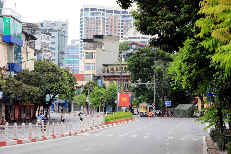 Khu vực Cửa Nam, nơi cánh quân phía Tây của Đại đoàn 308 từ Ô Cầu Giấy tiến về tiếp quản Thủ đô, sáng 10/10/1954. (Ảnh: Thanh Tùng/TTXVN)