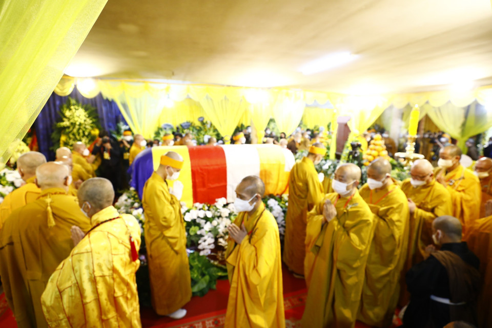 Kim quan Đại lão Hòa thượng Thích Phổ Tuệ tại Tổ đình Viên Minh. (Ảnh: Minh Đức/TTXVN)