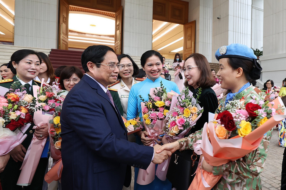 Đảng, Nhà nước luôn quan tâm đến chính sách đối với phụ nữ như chính sách bình đẳng giới, chăm sóc sức khỏe, tạo cơ hội việc làm… (Ảnh: Dương Giang/TTXVN)