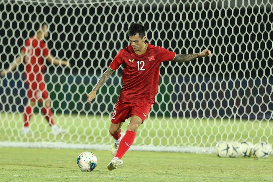 Hậu vệ Nguyễn Hữu Tuấn. (Ảnh: Hoàng Linh/TTXVN)