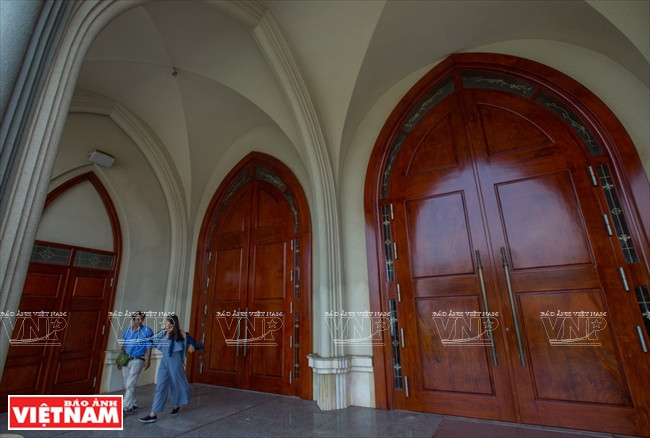 Nhà thờ Phú Cường là điểm tham quan hấp dẫn dành cho du khách khi đến với Bình Dương. (Ảnh: Nguyễn Luân/Báo Ảnh Việt Nam)